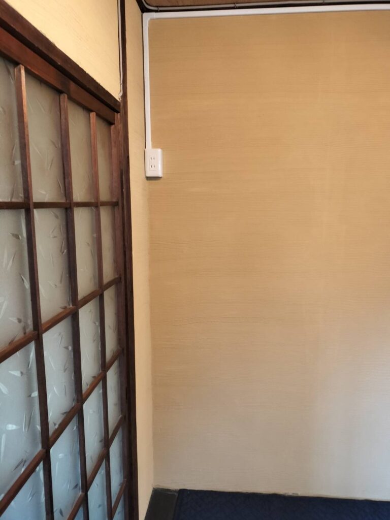土壁コンセント増設