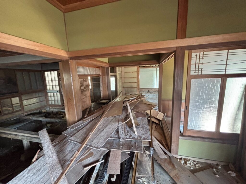 大型古民家内部解体