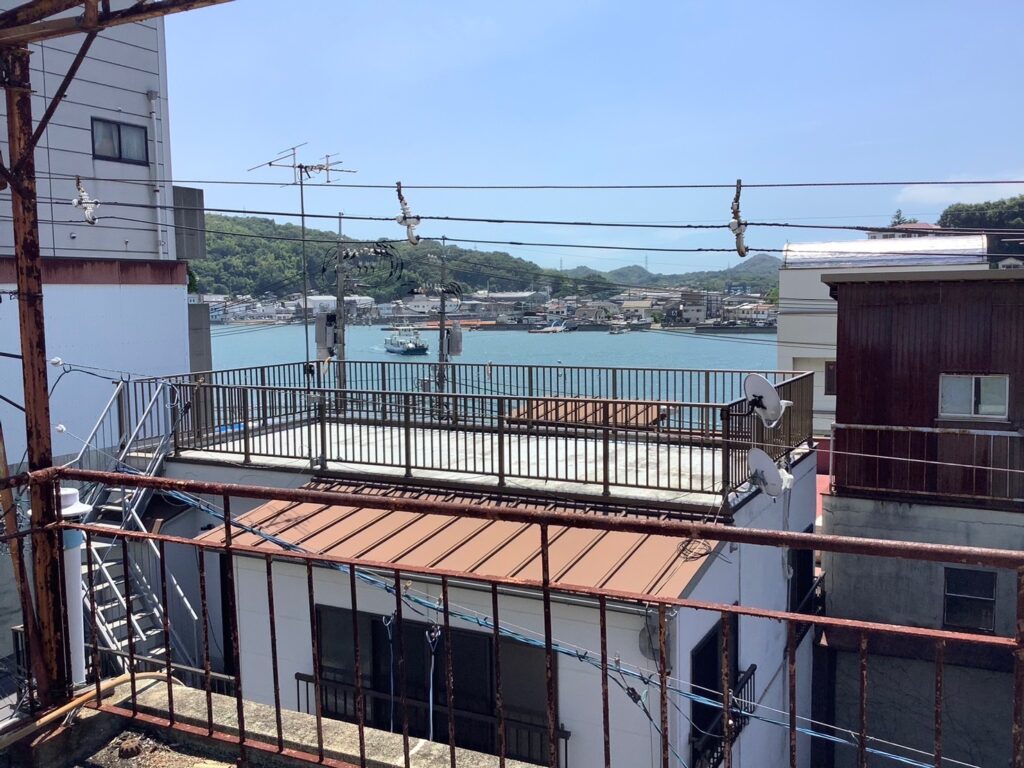 土堂渡船の見える売りビル